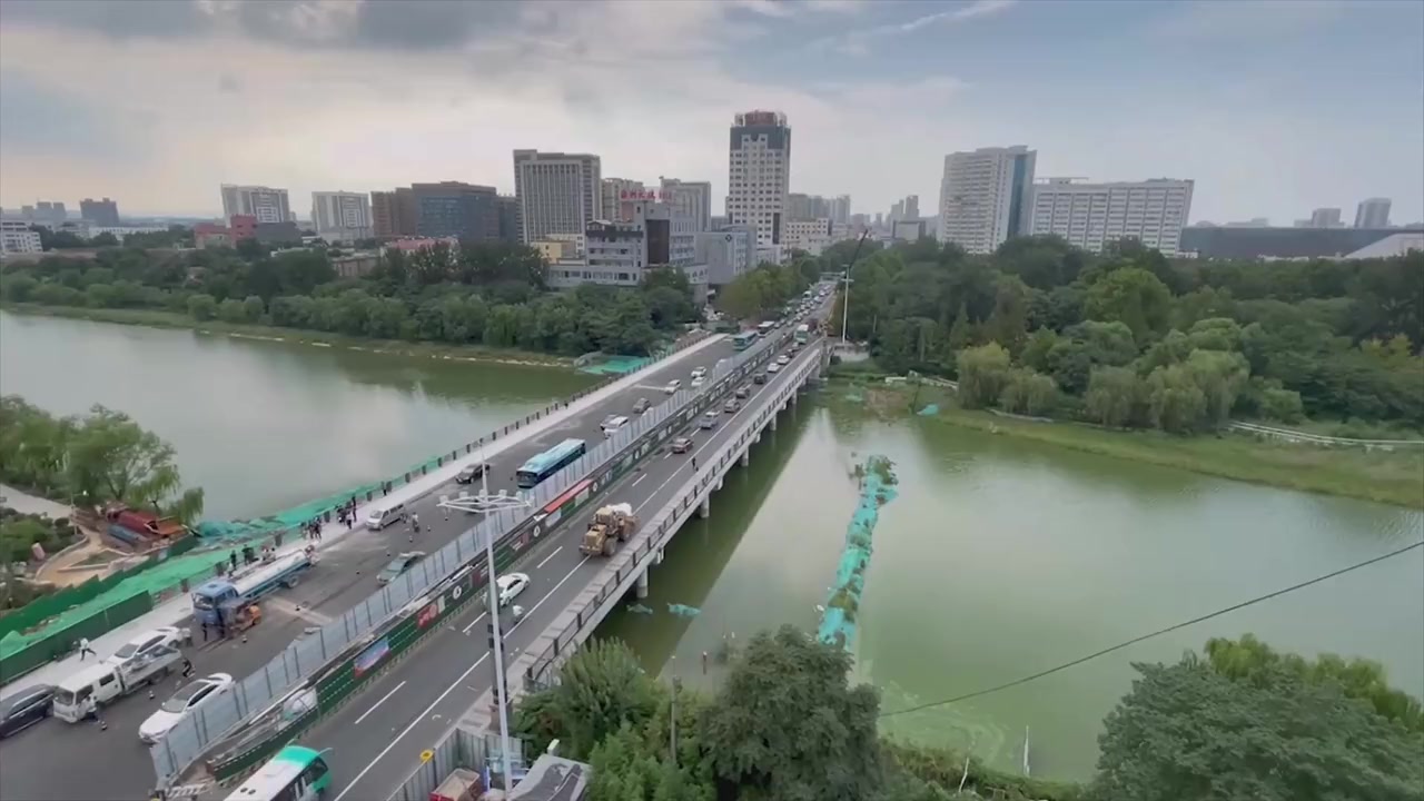南半幅能跑车了!健康街白浪河桥今起全是新路