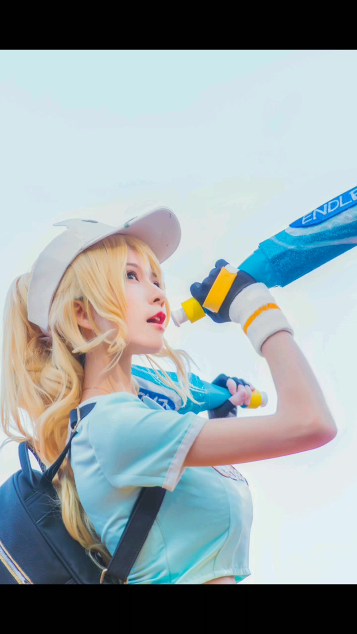 王者荣耀最美上单「花木兰」,青春决赛季cos