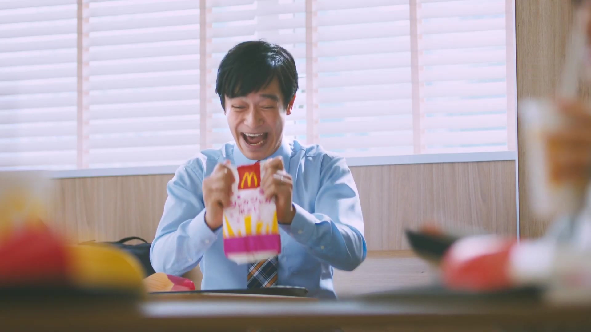 堺雅人表情太魔性!被麦当劳最新薯条广告馋哭了