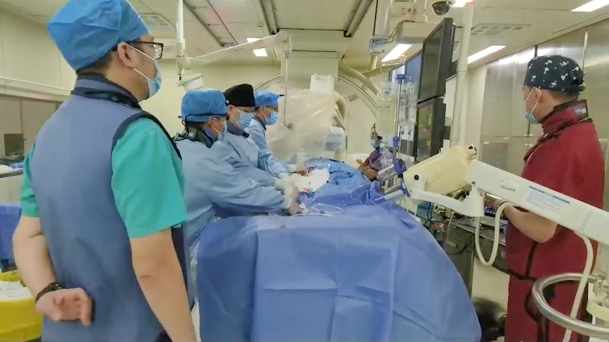 「专家科普」为心脏"换扇门"——经皮介入主动脉瓣置换术的应用